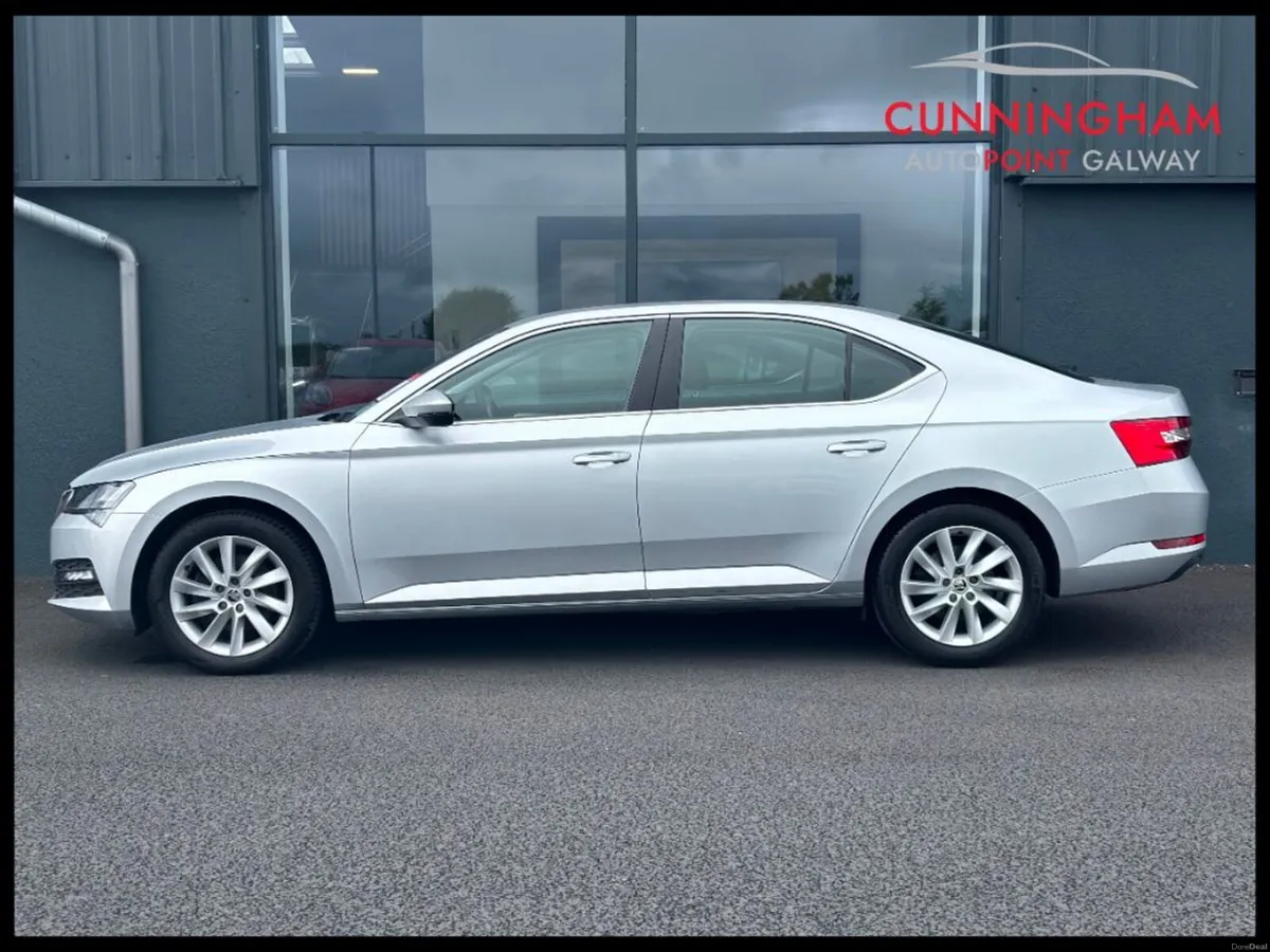 Skoda Superb 2.0TDi Ambiente - Image 4