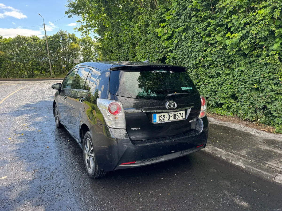 Toyota Verso Low Mileage 1 owner 7 seats - Image 4