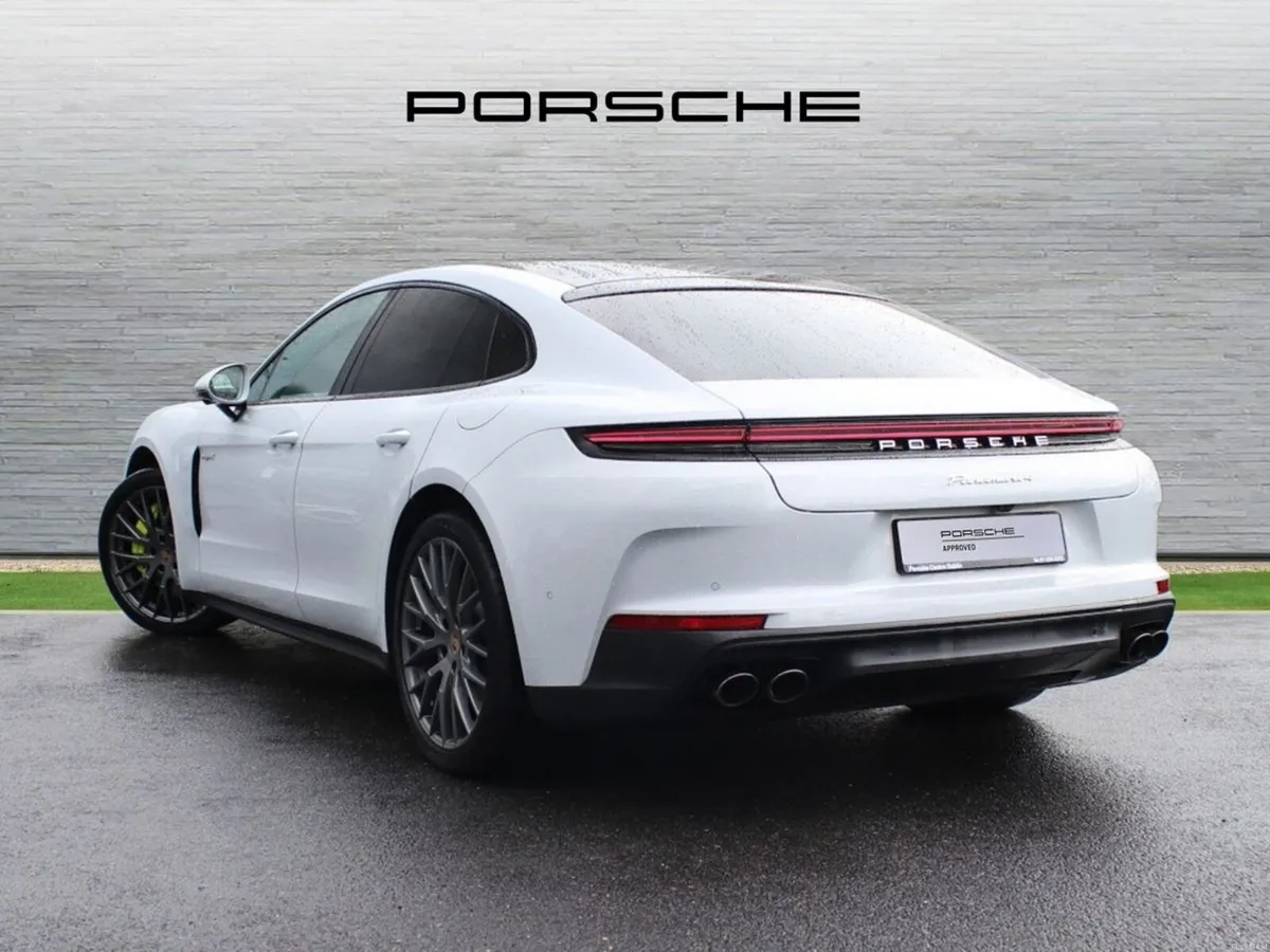 Porsche Panamera 4 E-Hybrid - Image 3
