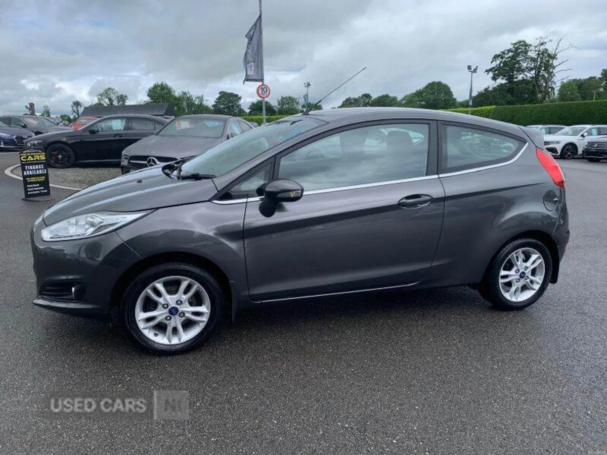 Ford Fiesta Zetec - Image 2