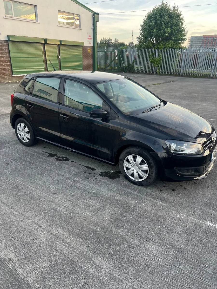 Volkswagen Polo 2011 1.4 manual low mileage - Image 6