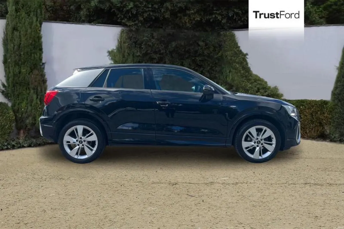 Audi Q2 S line - Image 3