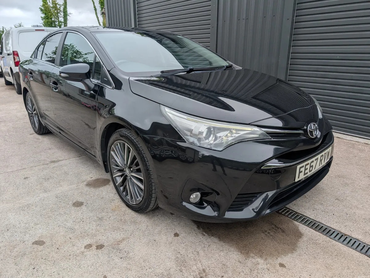 2017 Toyota Avensis 2.0D Design - Image 4