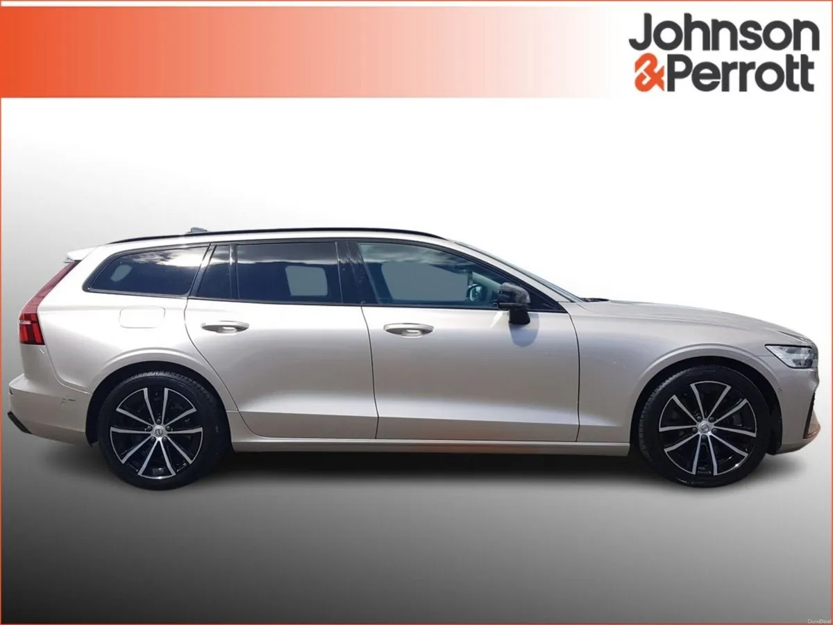 Volvo V60 T6 350bhp Plus Dark AWD (Two Year Selekt - Image 5