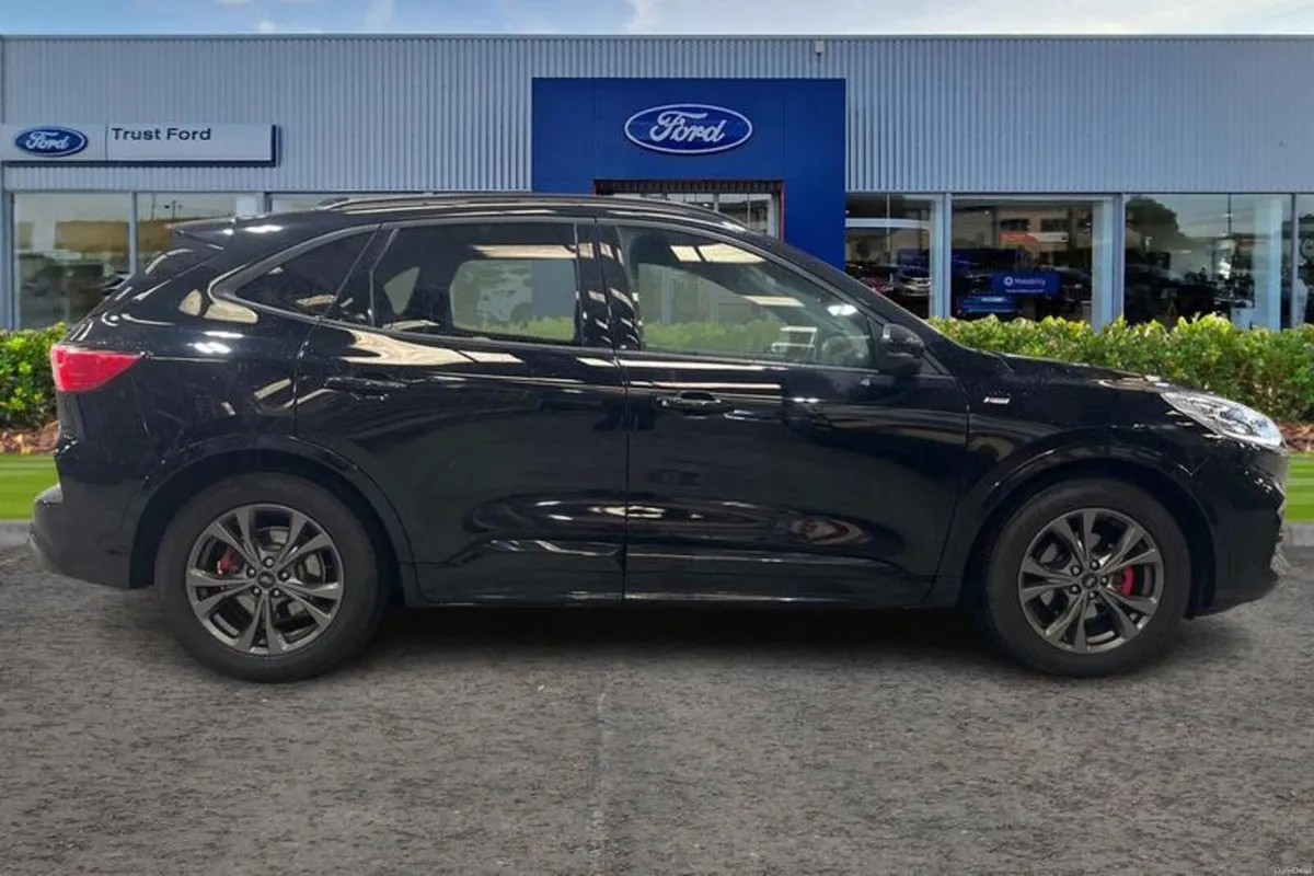 Ford Kuga ST-Line Edition - Image 3