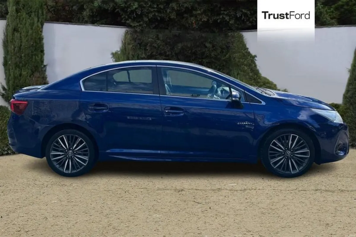 Toyota Avensis Design - Image 3