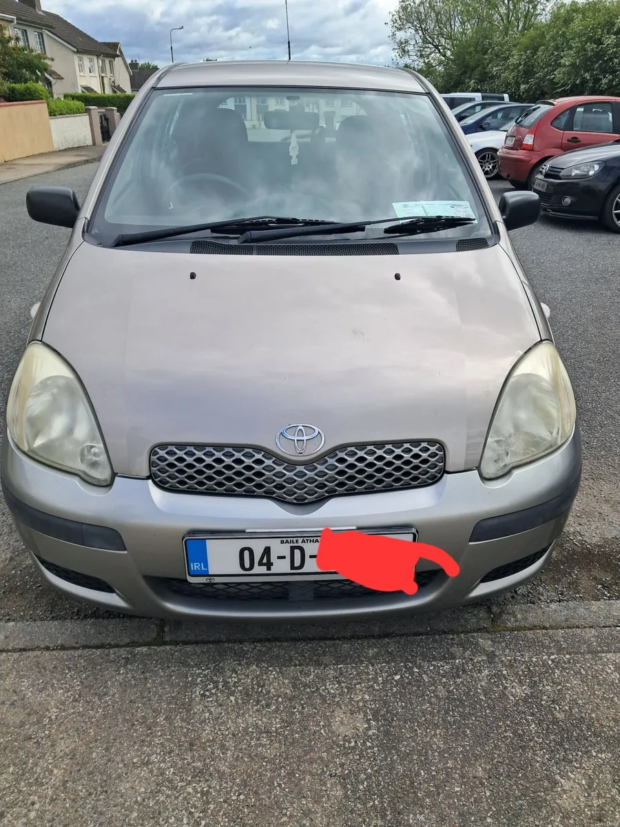 Toyota Yaris 2004 - Image 1