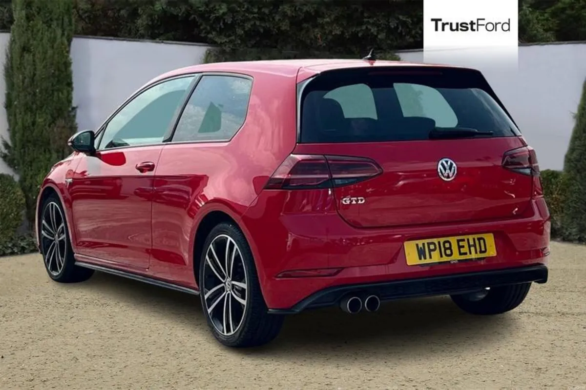 Volkswagen Golf 2.0 TDI GTD Hatchback 3dr Diesel D - Image 2