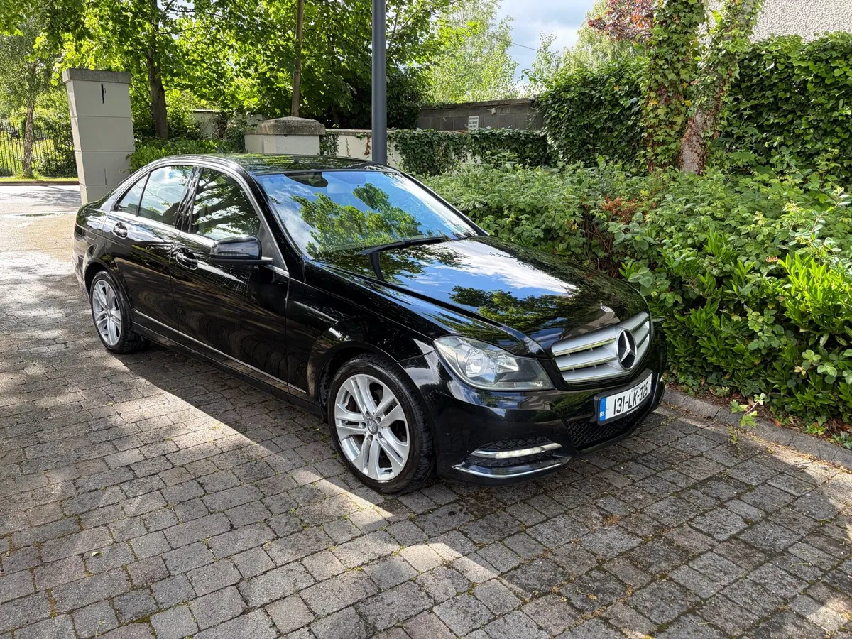 2013 Mercedes  C200 Avantgarde - Image 1