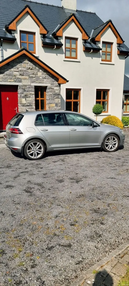 Volkswagen Golf HIGHLINE 1.6 TDI MANUAL 5 SPEED - Image 1