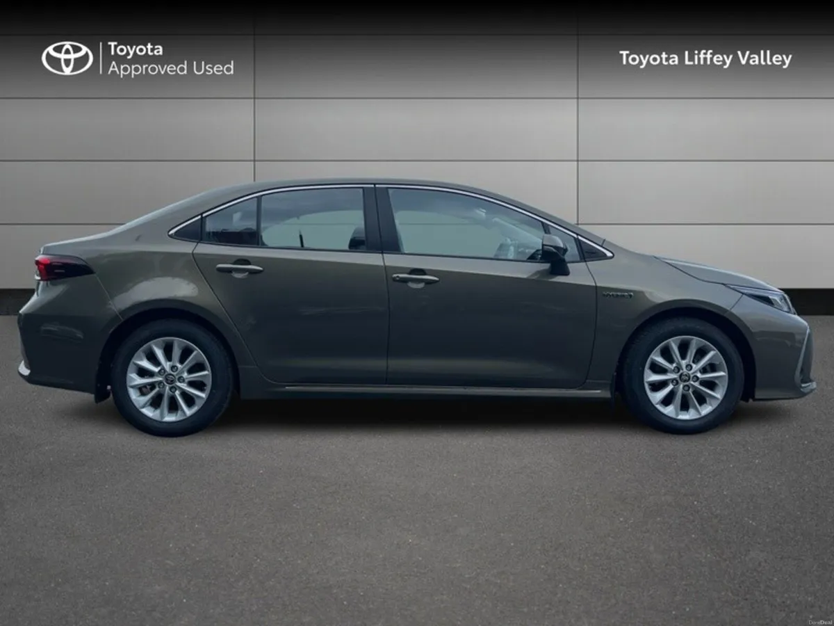 Toyota Corolla COROLLA HYBRID LUNA SALOON - Image 3
