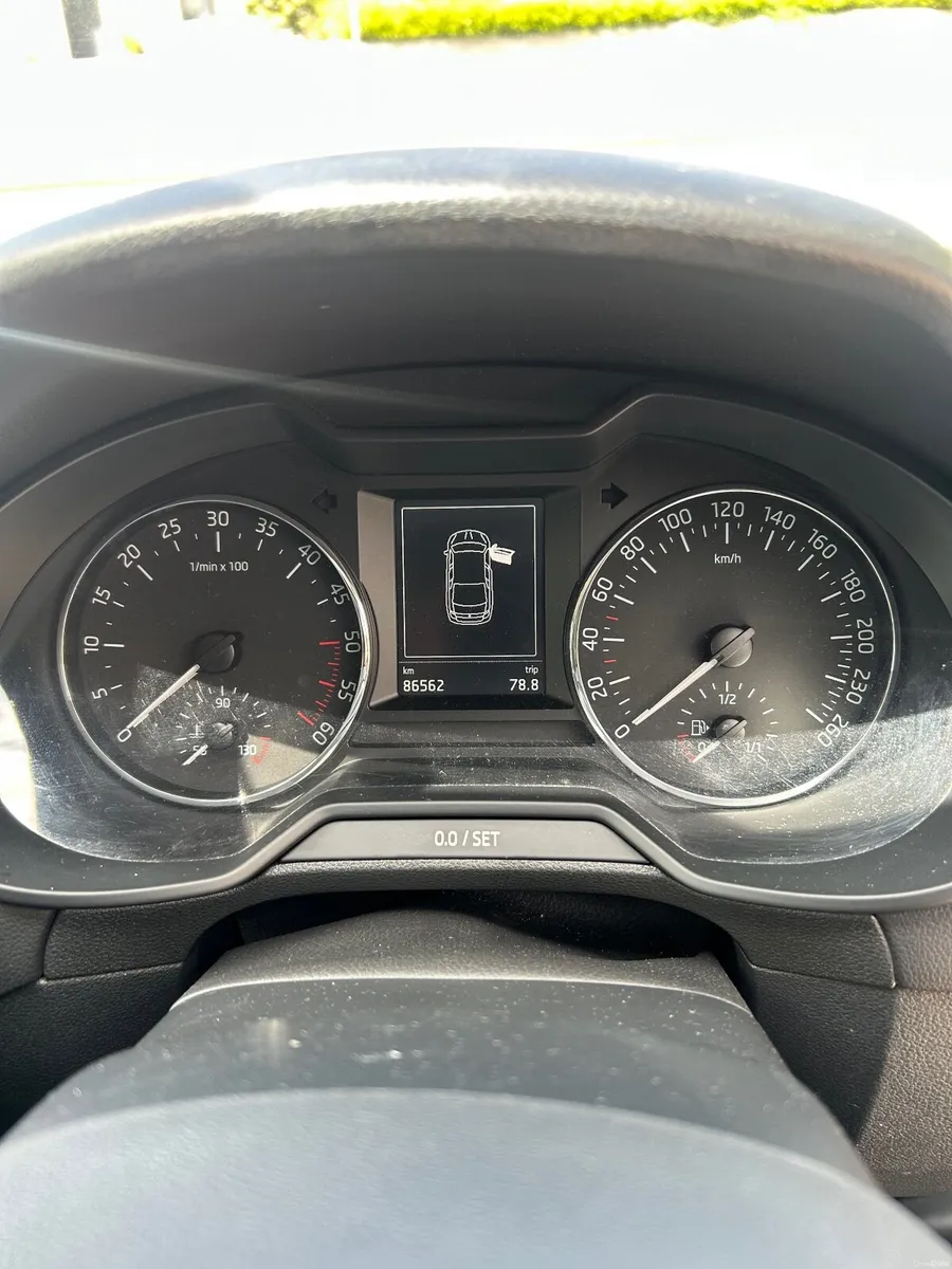Skoda Octavia 2016 - Image 2