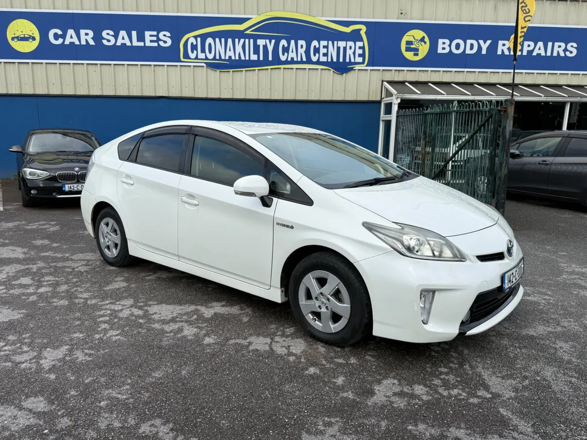 142 Toyota Pirus 1.8 Self charging Hybri - Image 4