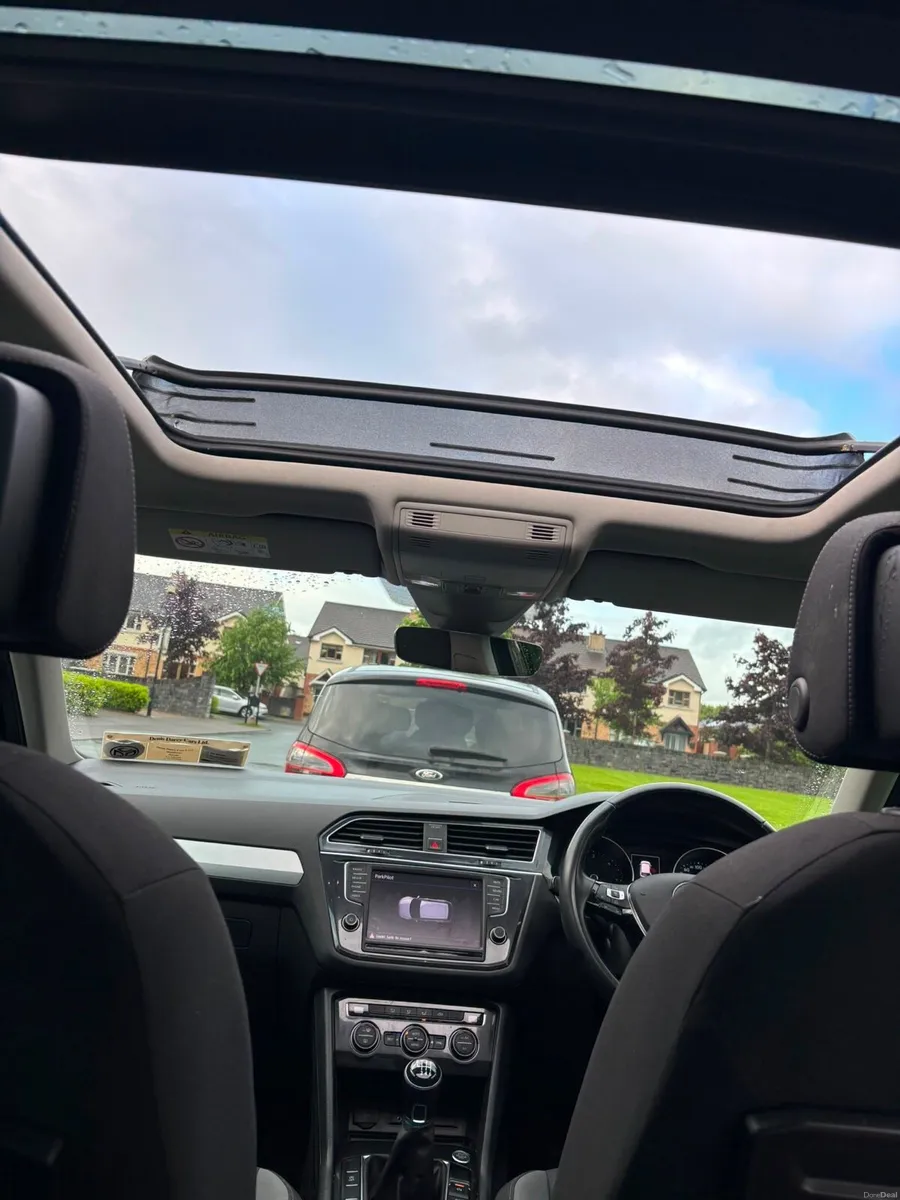 VW Tiguan 2.0 TDi Pan roof - Image 2