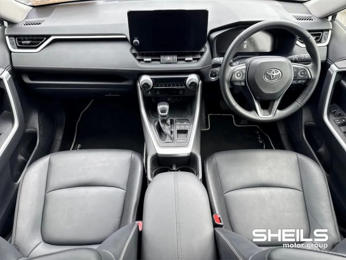 Toyota RAV4 2.5 Hybrid Sol 2WD - Image 3