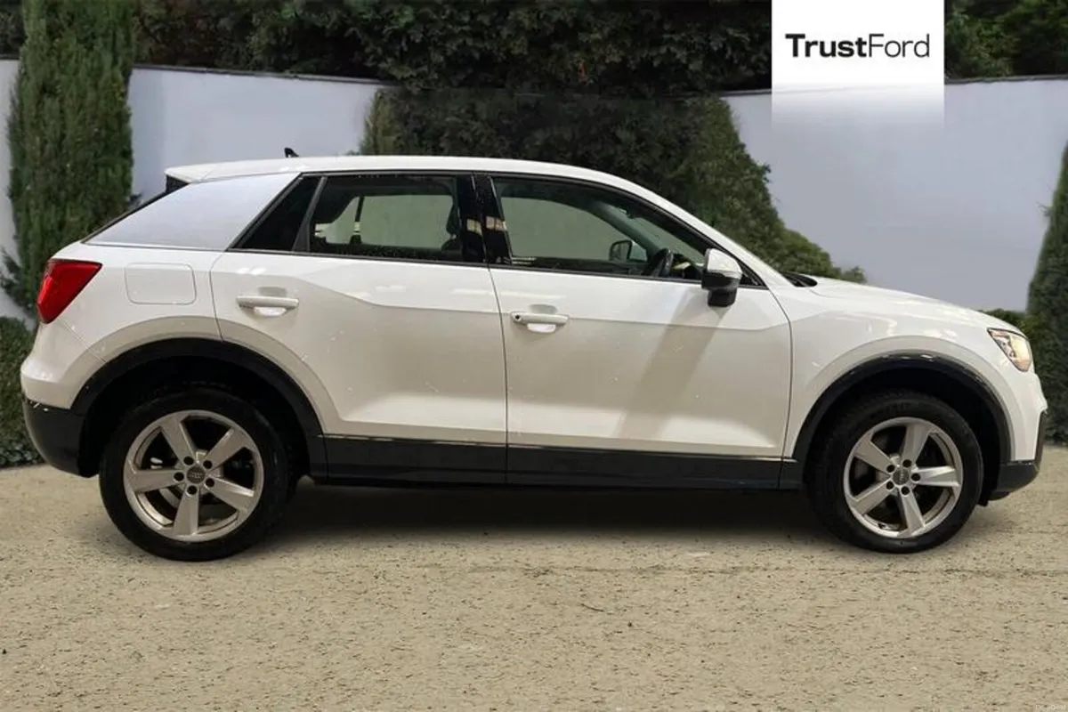 Audi Q2 Sport - Image 3