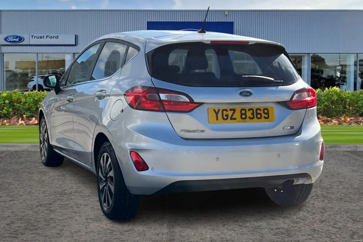 Ford Fiesta Titanium - Image 2
