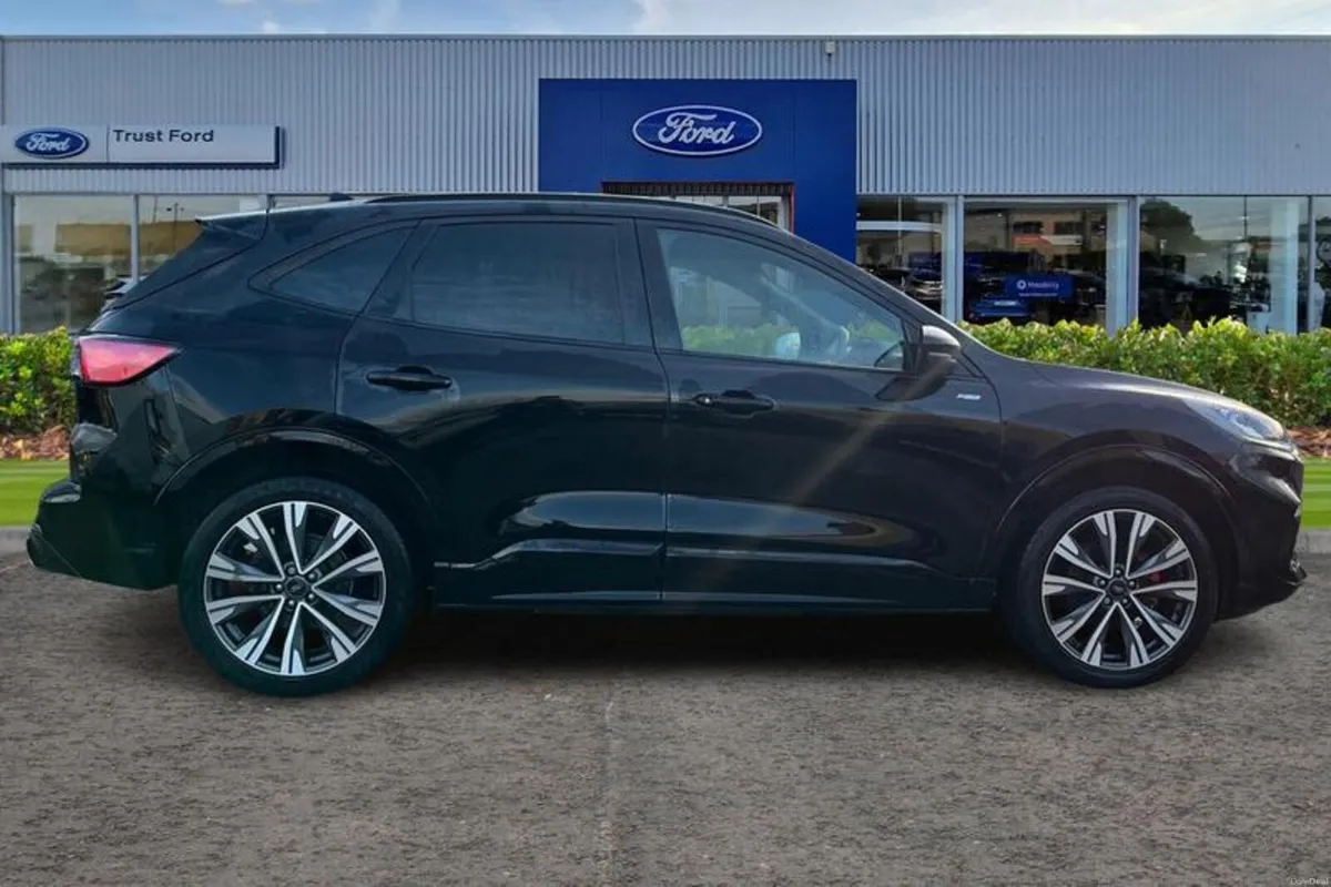 Ford Kuga ST-Line X Edition - Image 3