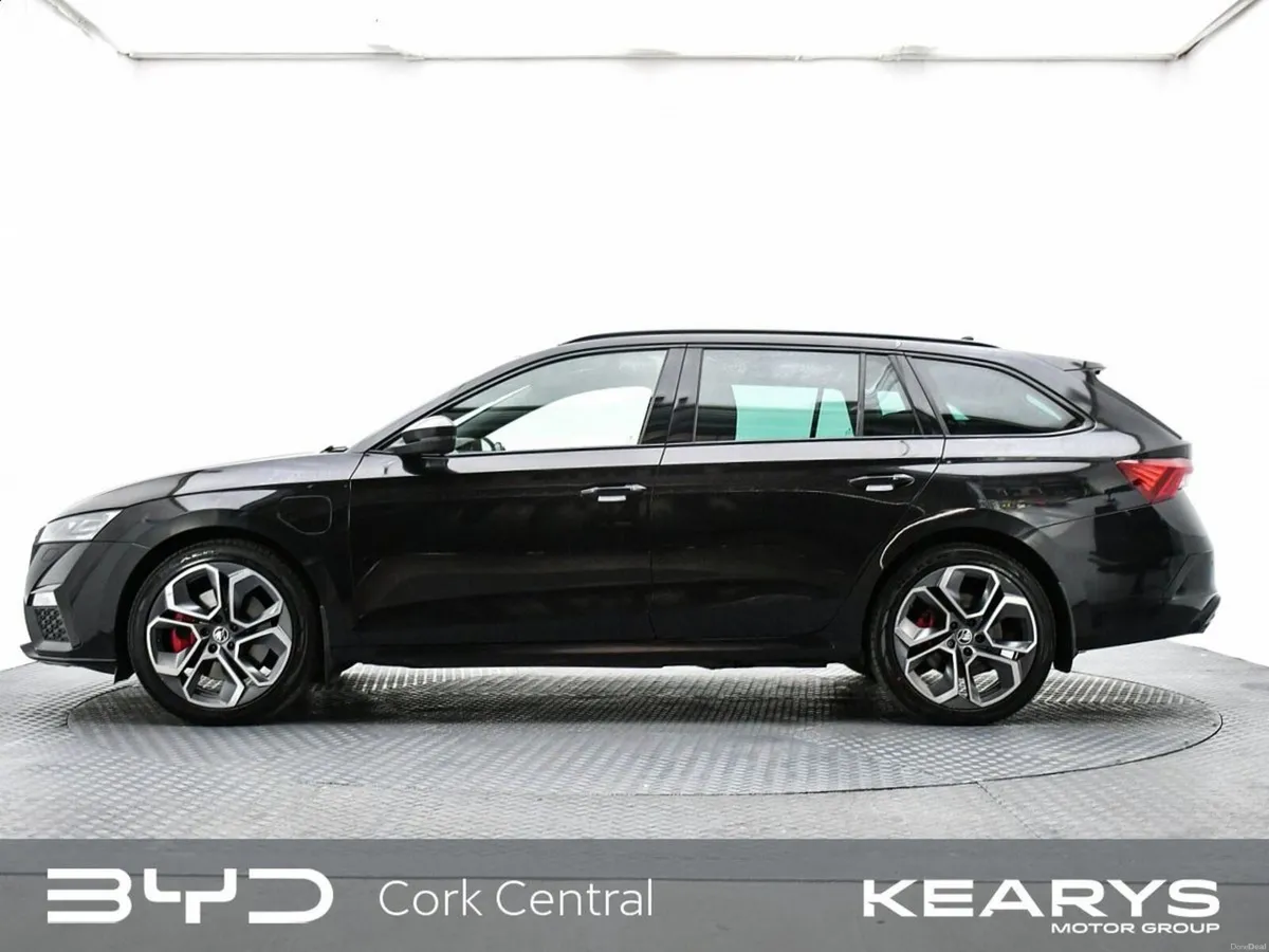 Skoda Octavia RS Combi 245BHP PHEV - Image 4