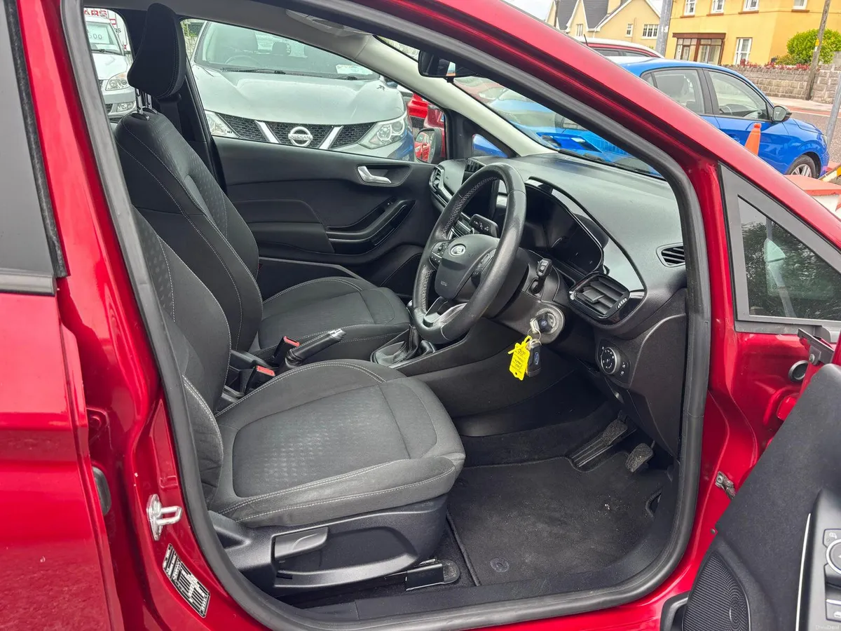 Ford Fiesta 2019 1.1  PETROL  FULL  FORD  HISTORY - Image 4