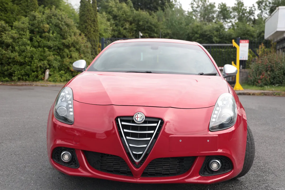 ALFA ROMEO GIULIETTA 2016 RED - Image 2