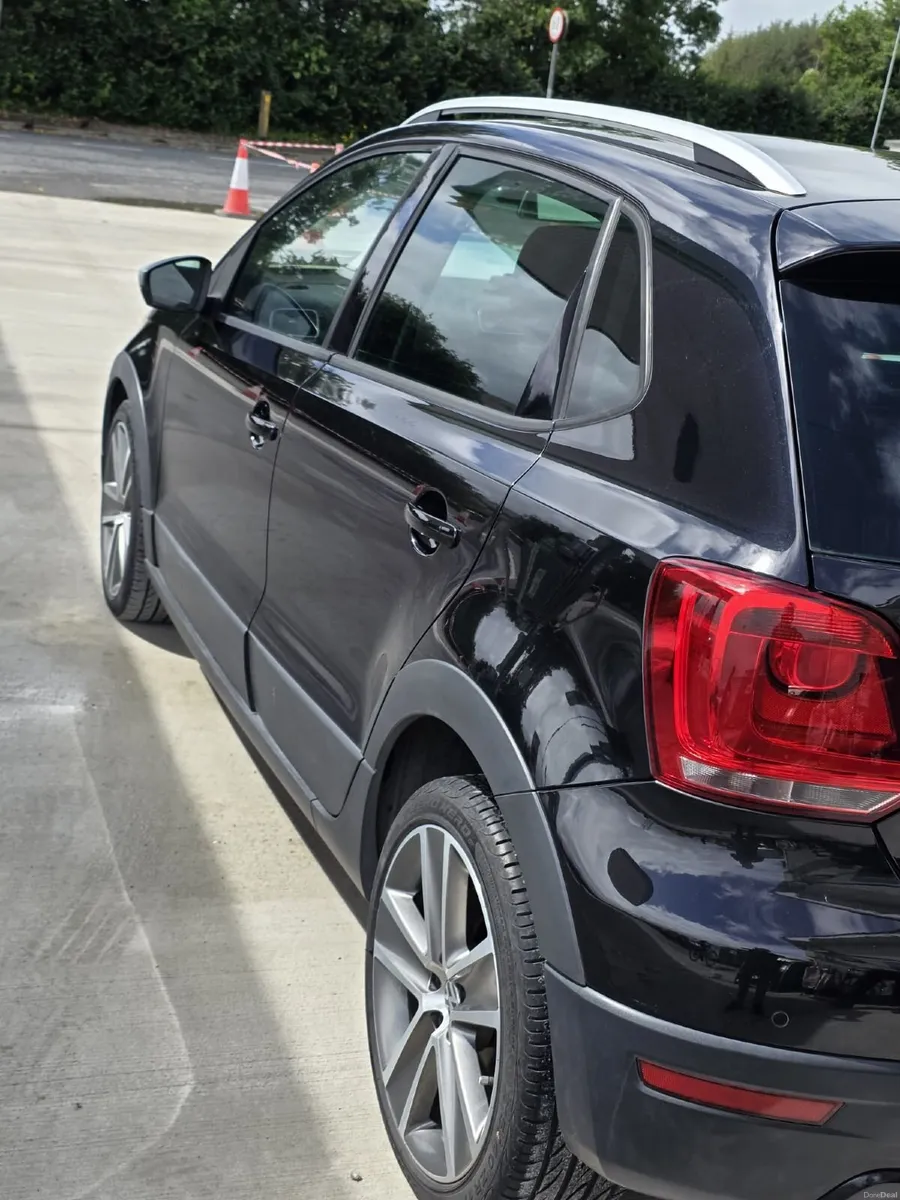 Volkswagen Polo 2013 - Image 2