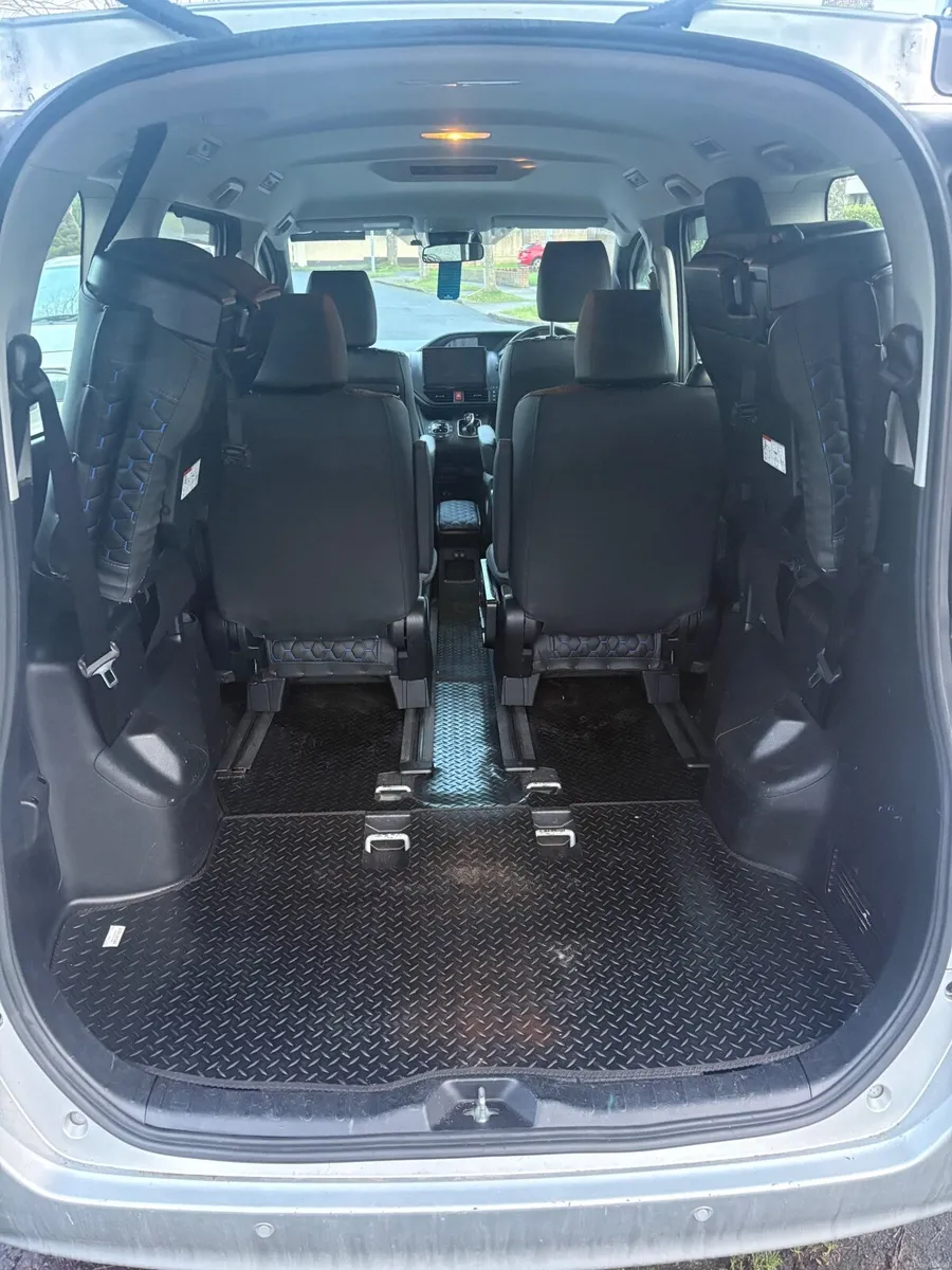 Toyota Voxy 2020 - Image 6