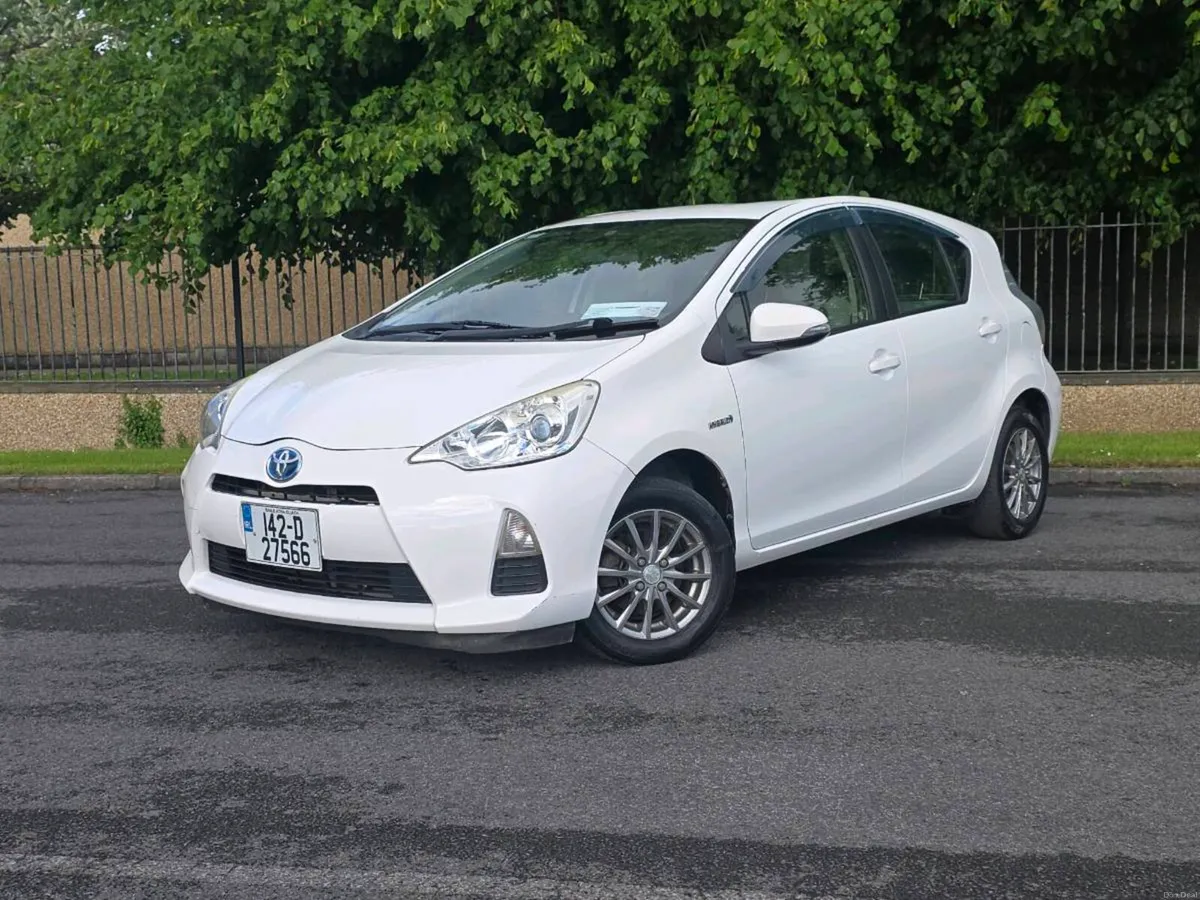 2014 Toyota Aqua 1.5 Hybrid Auto Alloys - Image 2