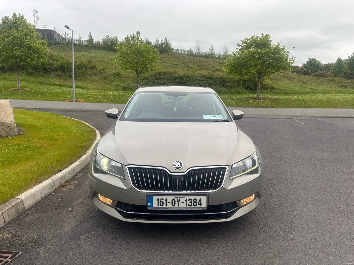 2016 Skoda Superb  2.0 TDI 150 BHP Style - Image 2