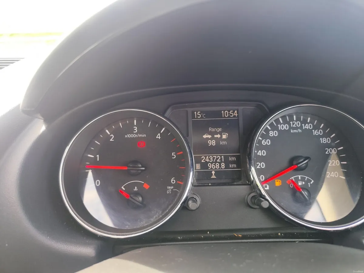 Nissan Qashqai 2012 - Image 4
