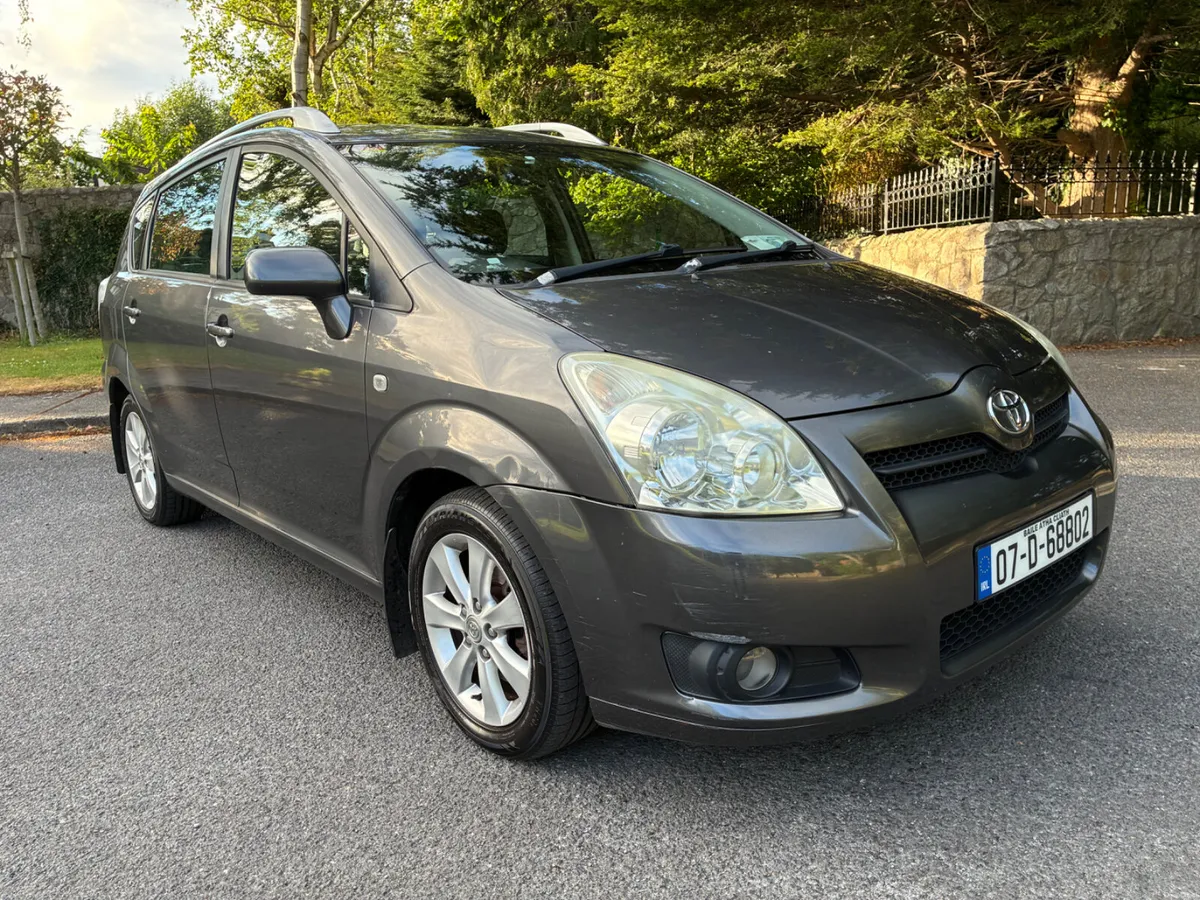 Toyota Corolla Verso - Low kms - Image 3