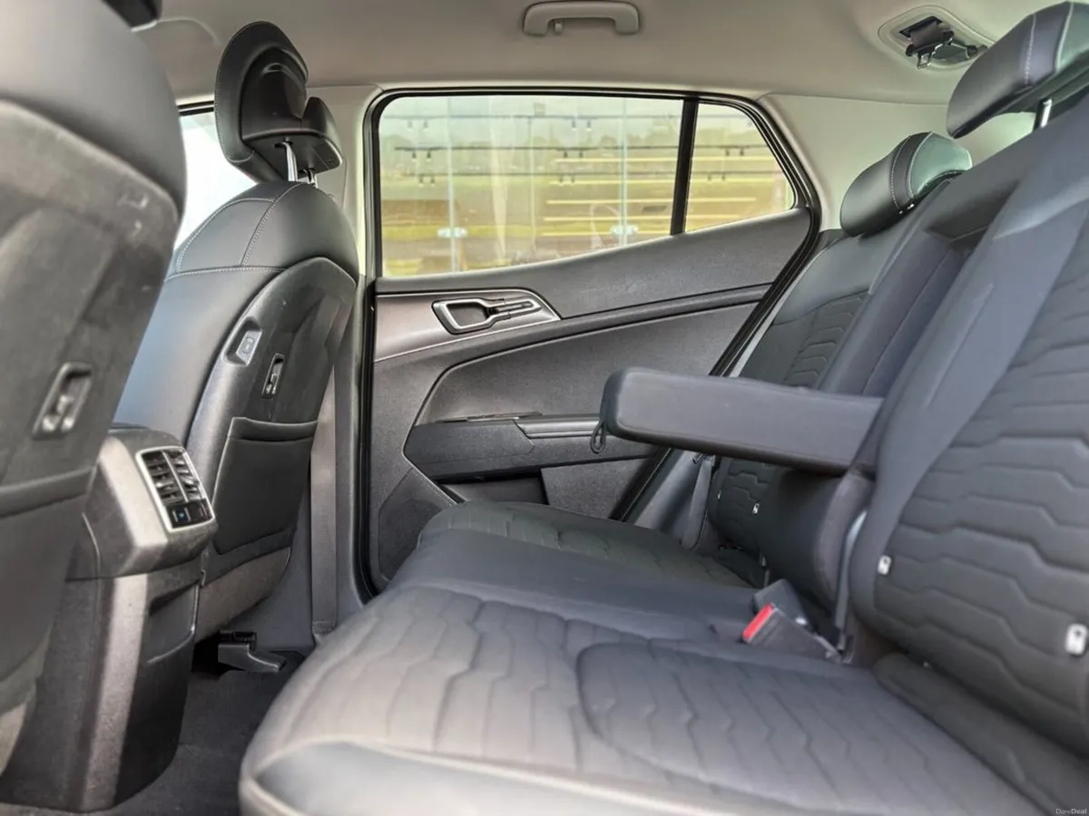Kia Sportage 1.6 K3 Plug in hybrid - Image 4