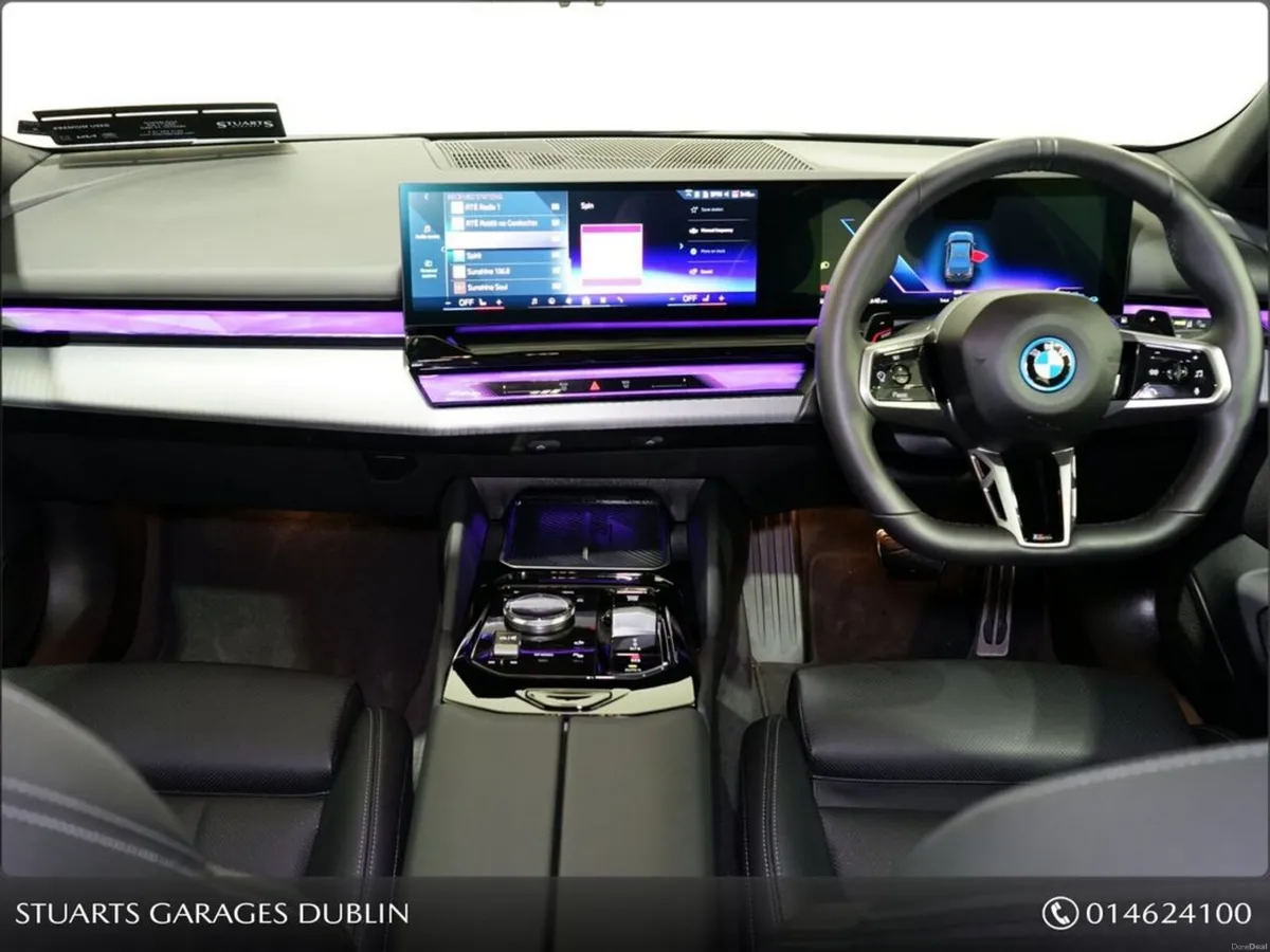 BMW 5-Series *PANORAMIC SUNRROF, COMFORT PACK AND - Image 4