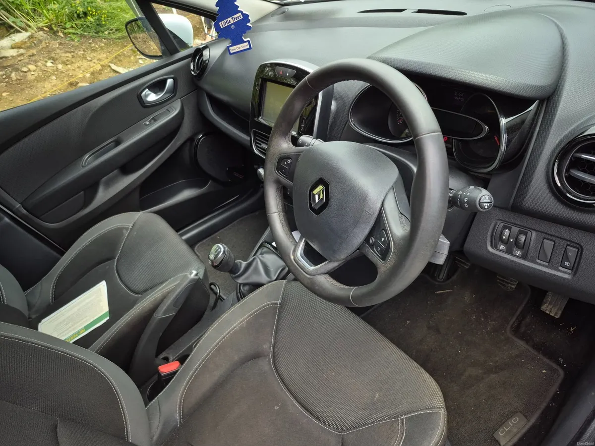 Renault Clio 2017 - Image 6