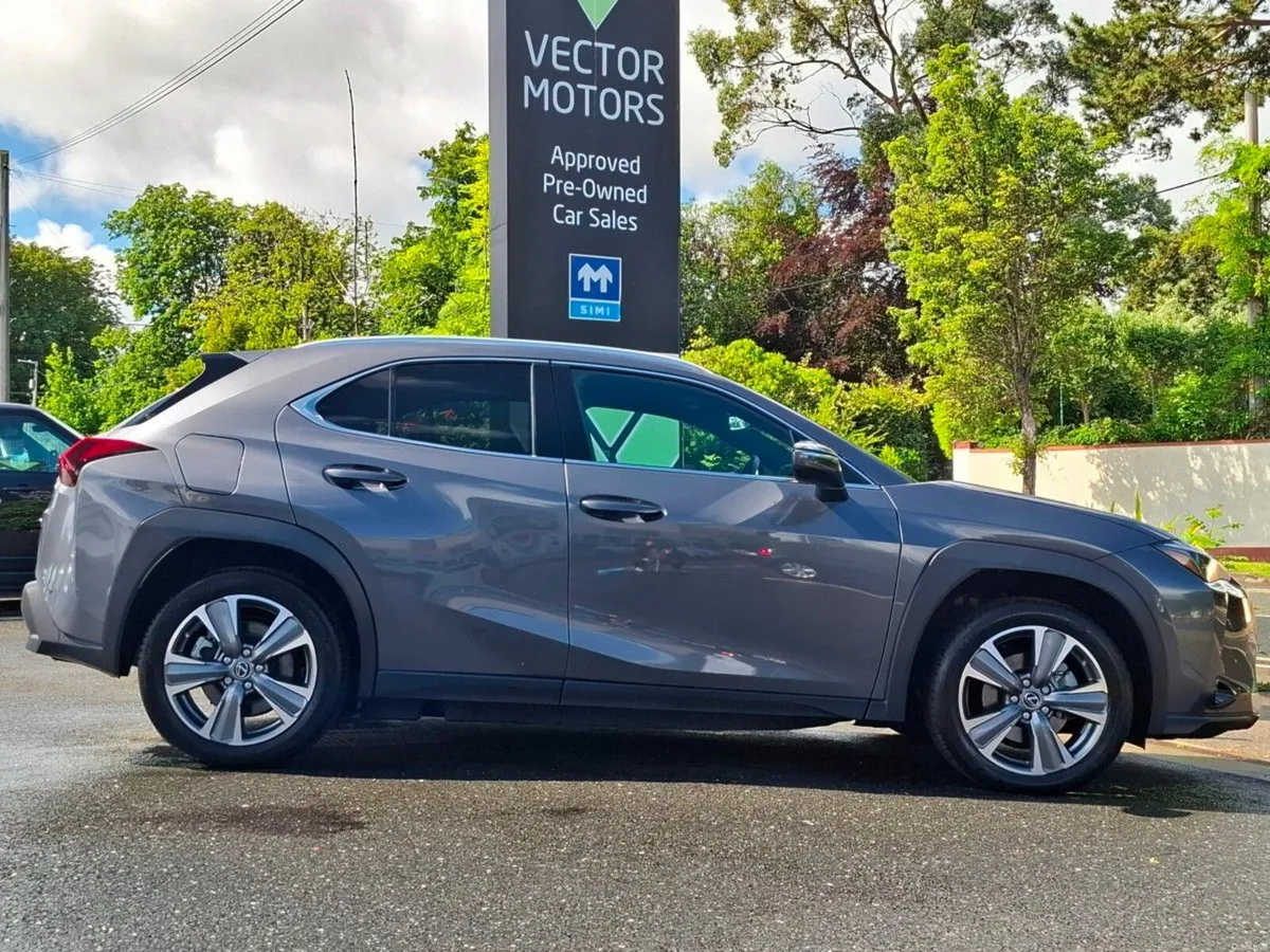 Lexus UX 300E PREMIUM PLUS LEATHER FULLY ELECTRIC - Image 6