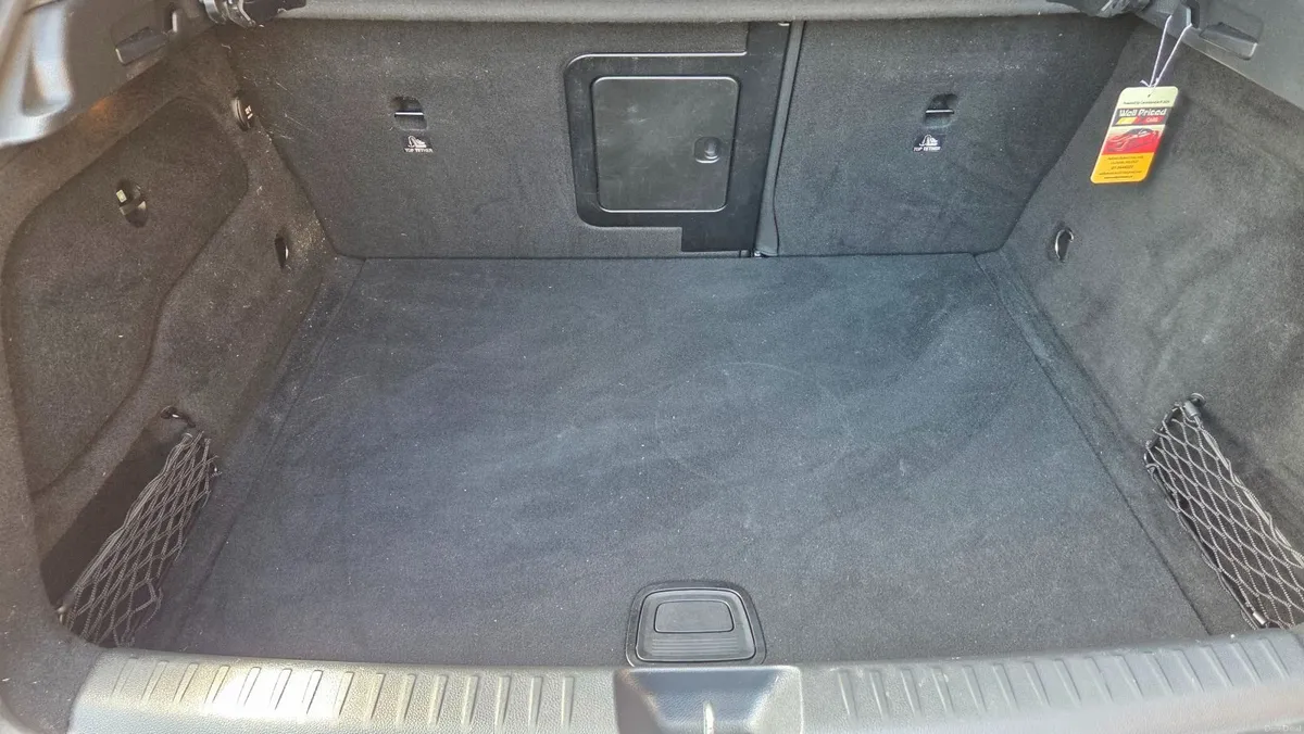 Mercedes-Benz GLA 1.6 Petrol 156HP 2014 Luxury - Image 2