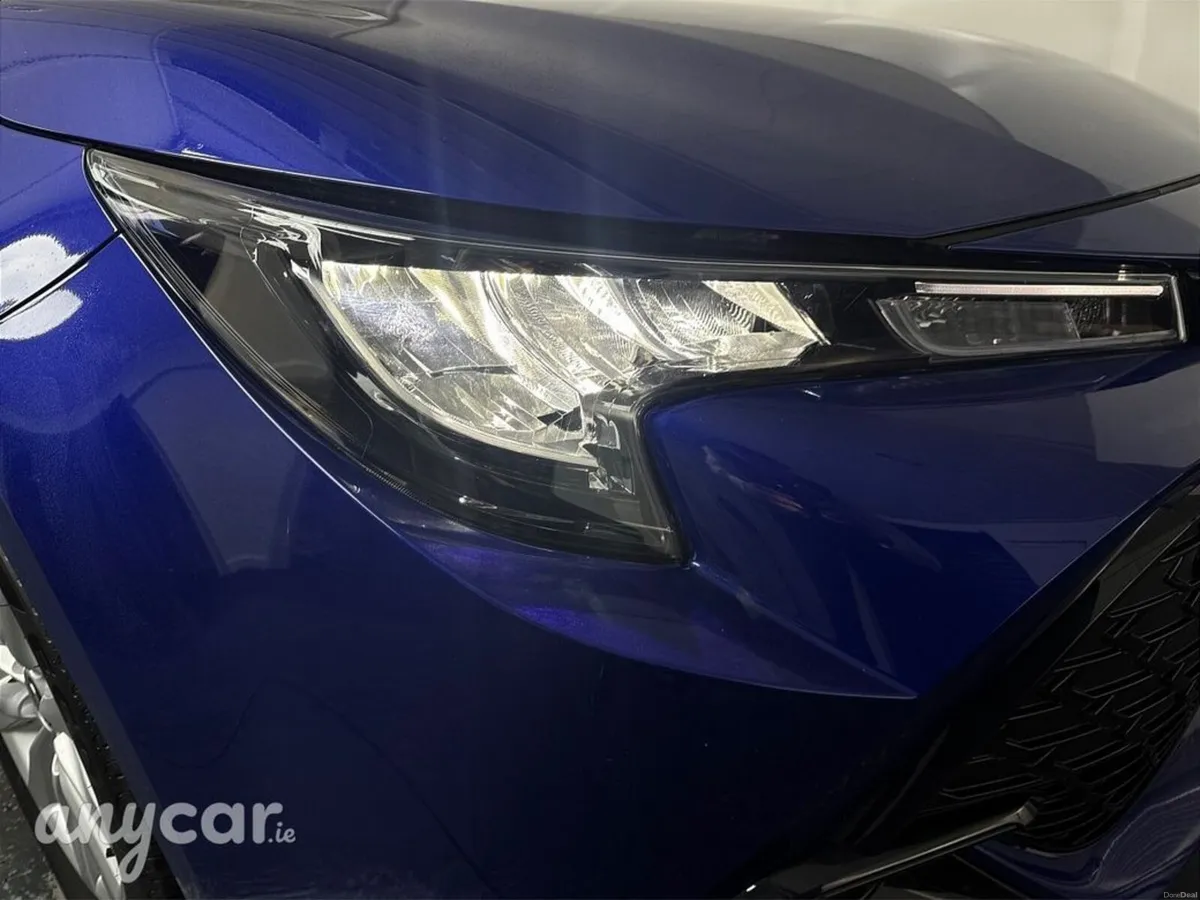Toyota Corolla 1.8 Hybrid Luna Saloon - Image 4