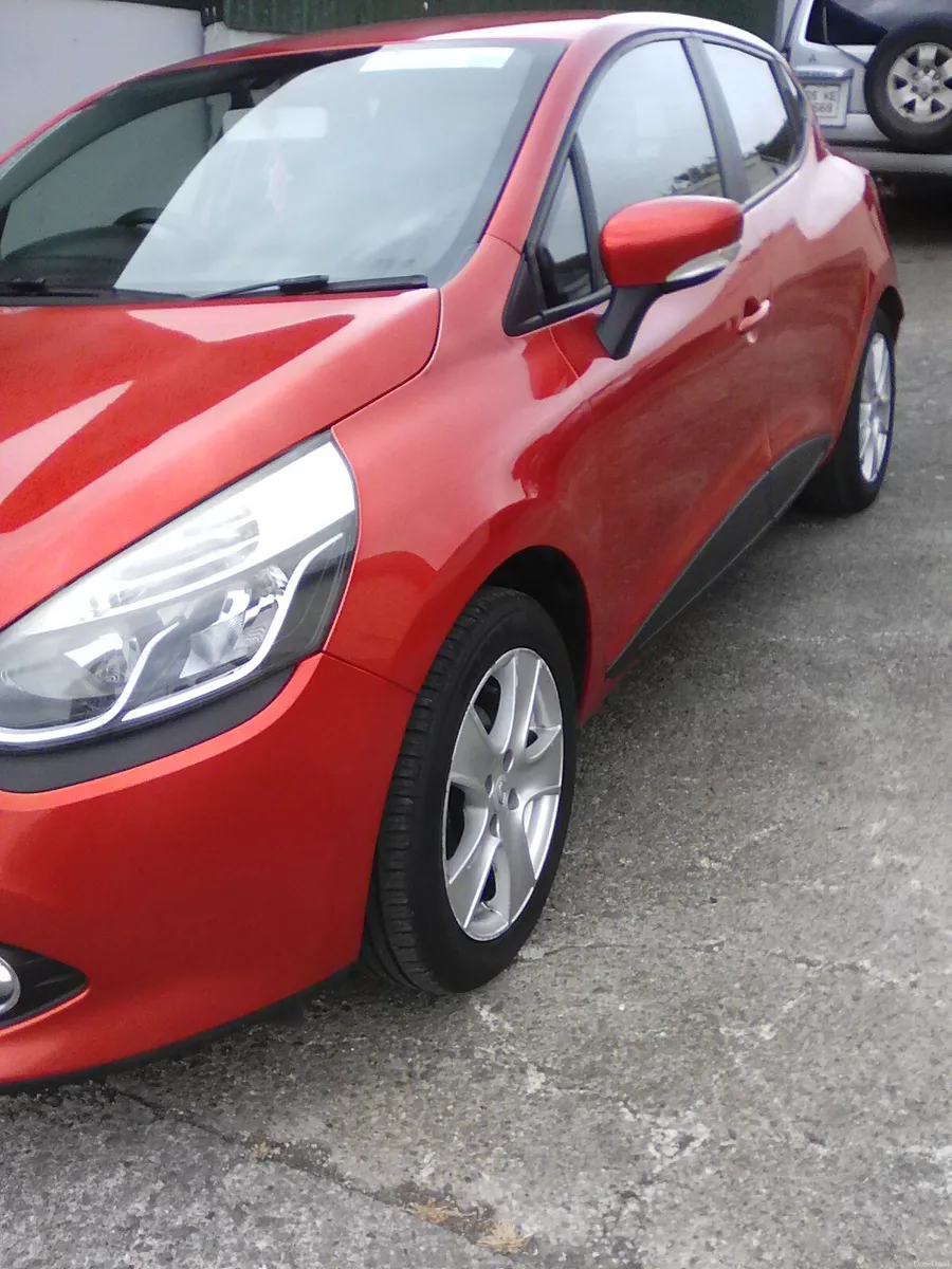 Renault Clio 2014 - Image 2