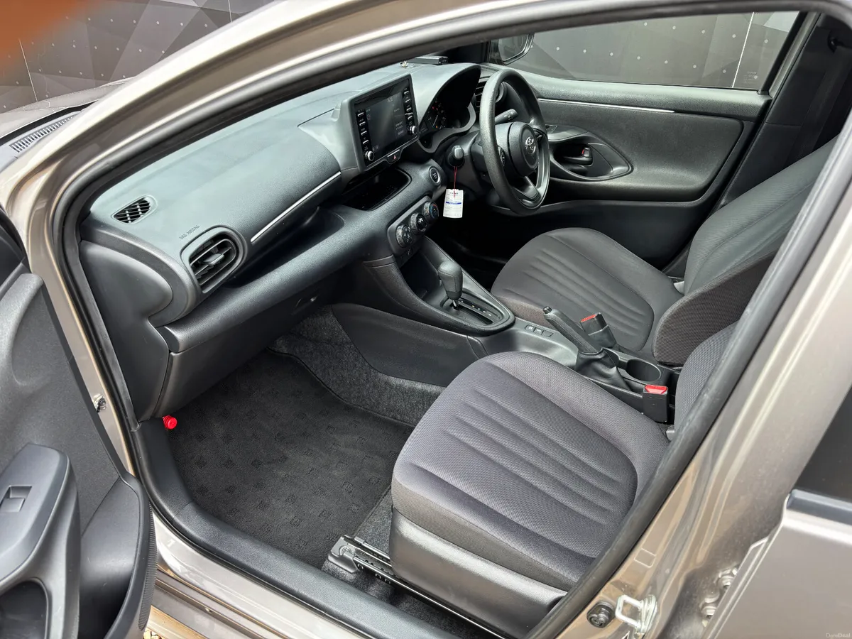 Toyota Yaris 1.0 Automatic 2022 - Image 5