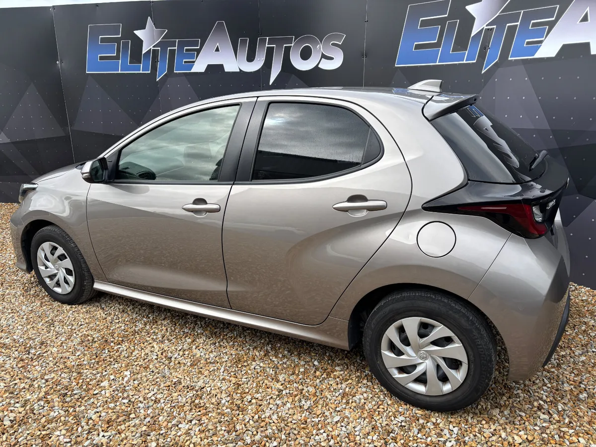 Toyota Yaris 1.0 Automatic 2022 - Image 4