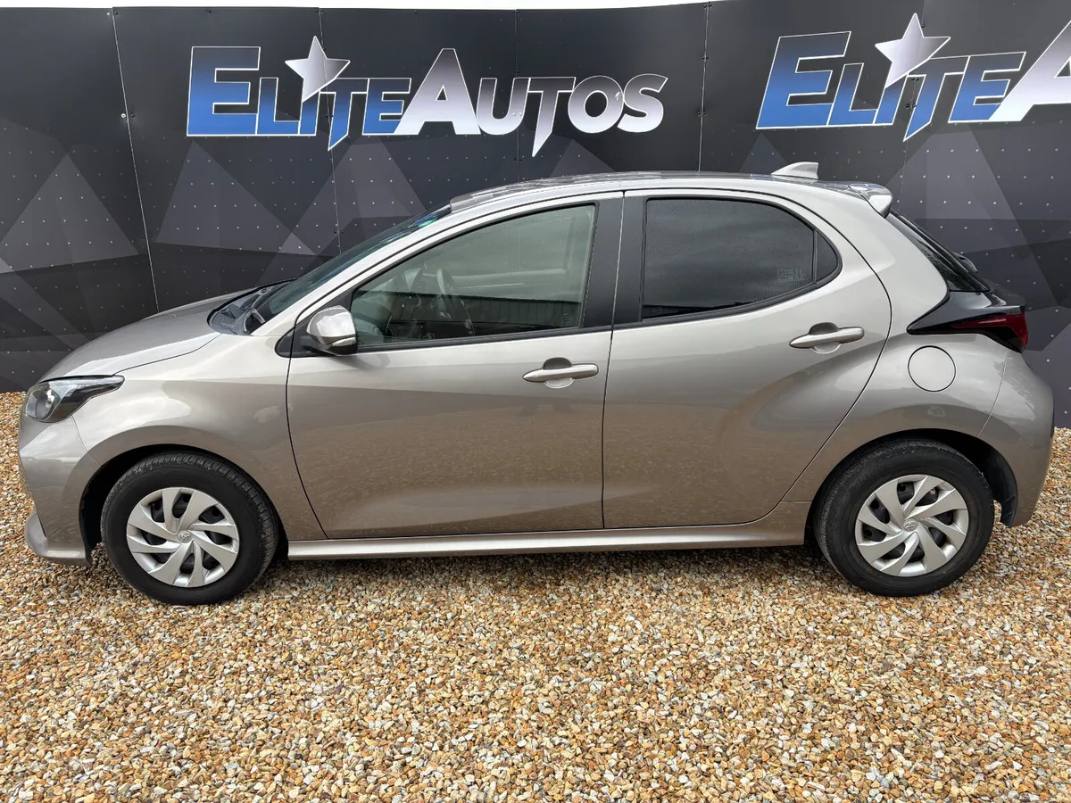 Toyota Yaris 1.0 Automatic 2022 - Image 3