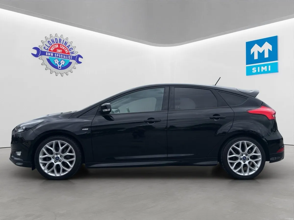 Ford Focus ST Line 1.5L Eco Boost - Image 3