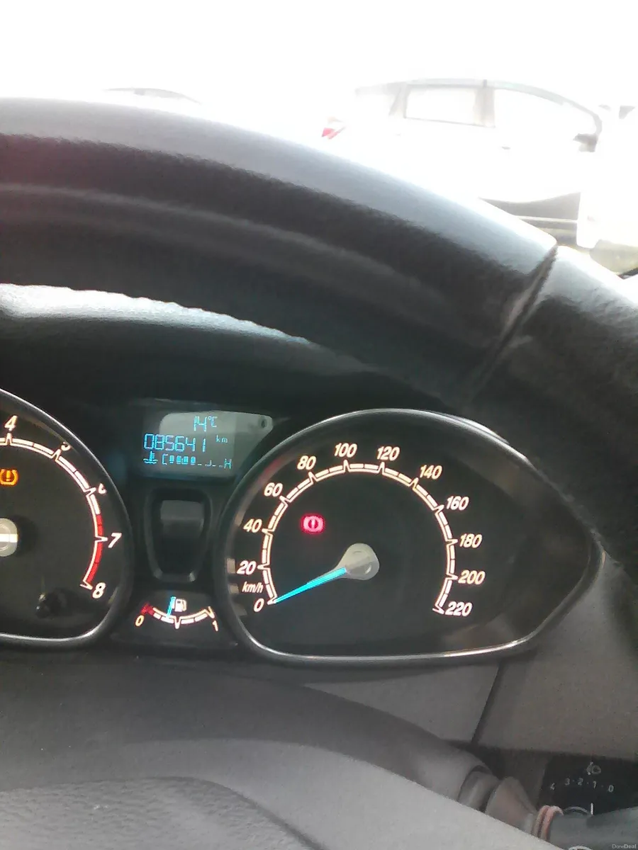 Ford Fiesta 2015 - Image 3