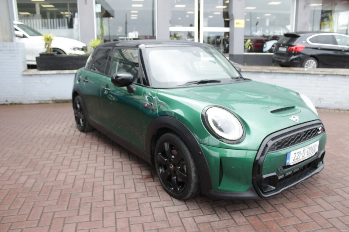 2.0 SD COOPER EDITION 5DR HATCHBACK AUTO  AS NEW - Image 1