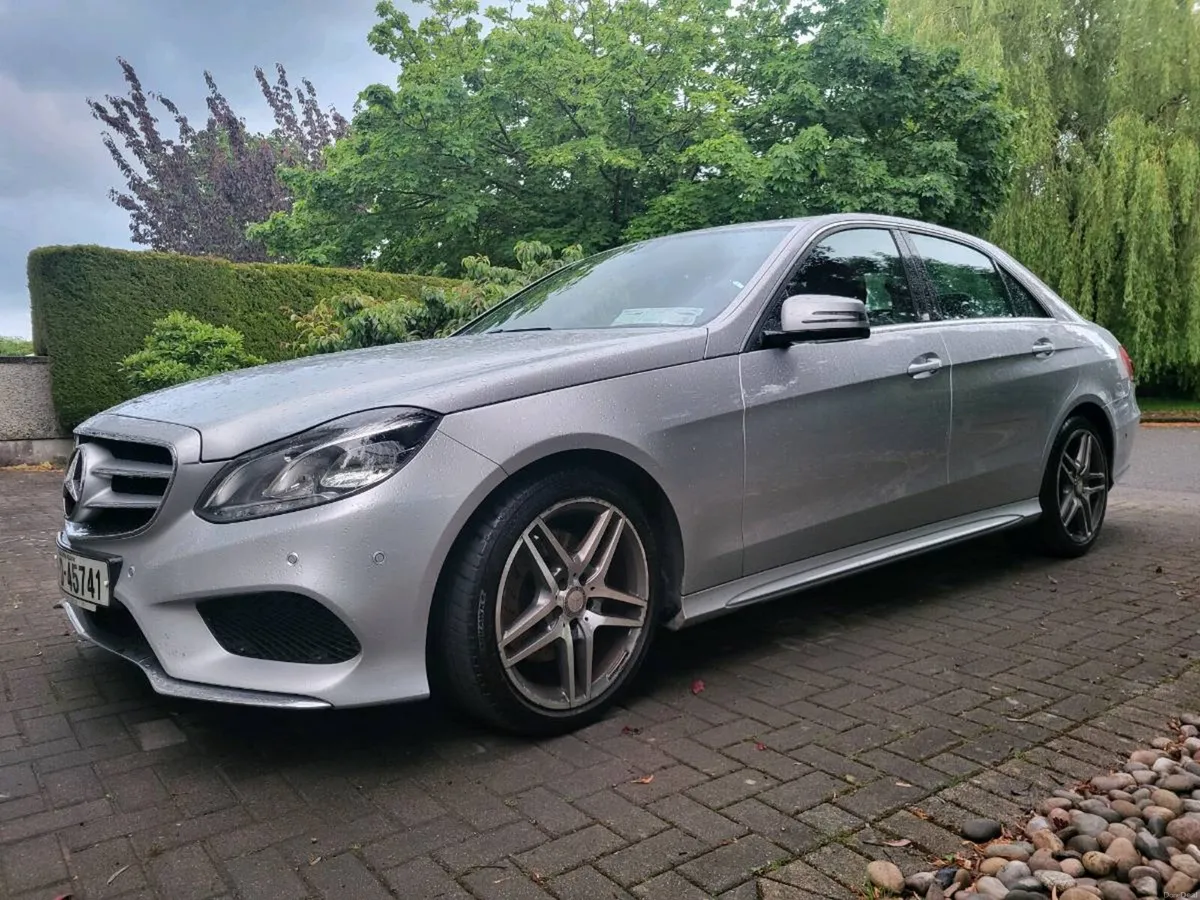 Mercedes-Benz E220 AMG Line - 2015 - Image 2