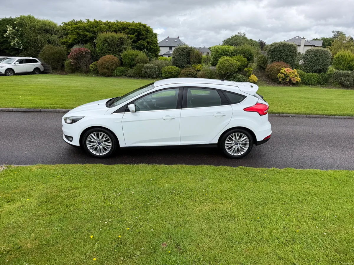 Ford Focus Zetec 1.5 TDCI - Image 2