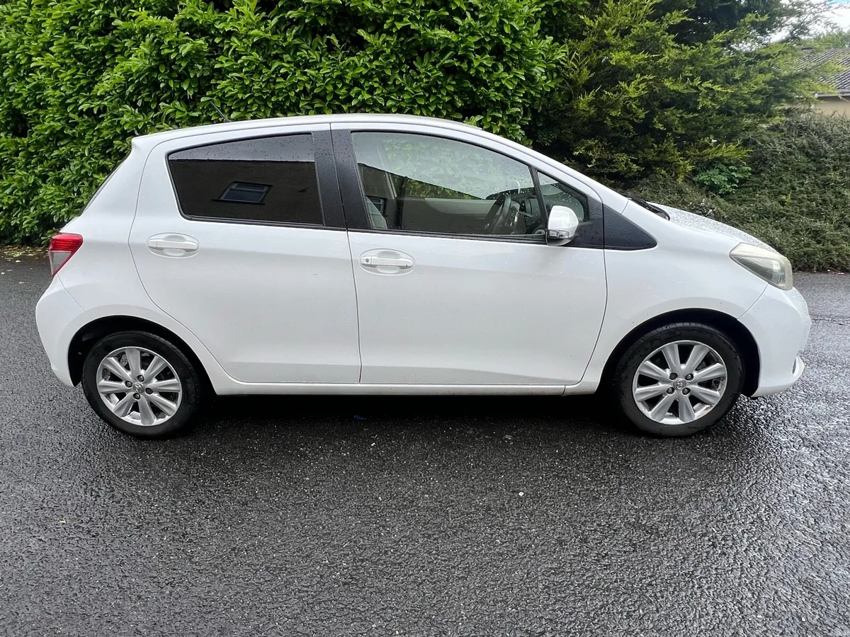 Toyota Vitz 2013 - Image 3