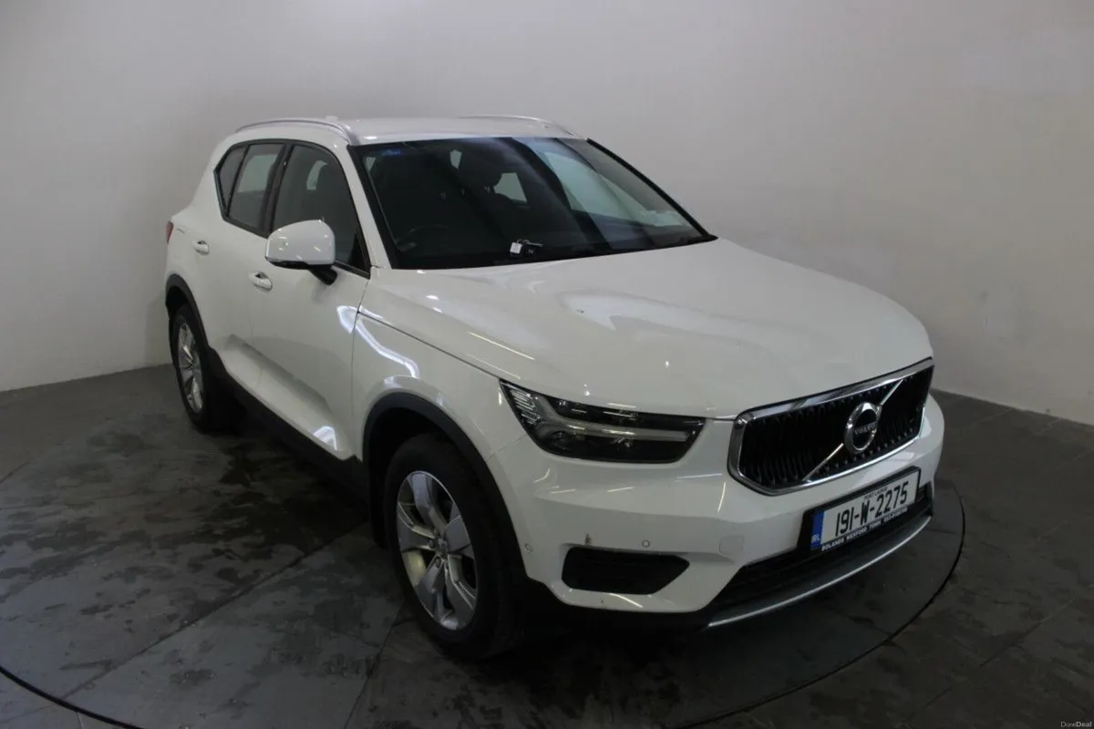 Volvo XC40 D3 (150hp) Momentum - Image 1