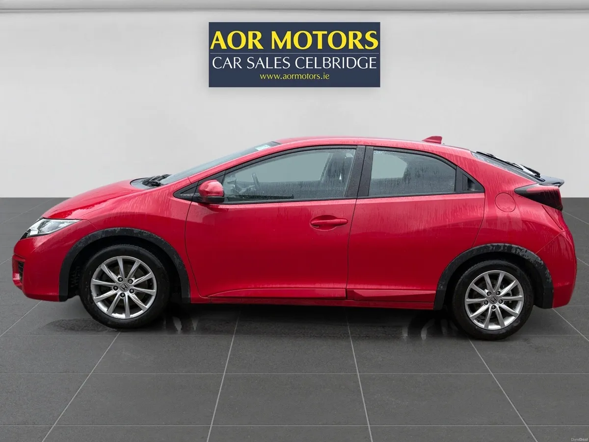 Honda Civic 2015 - Image 2