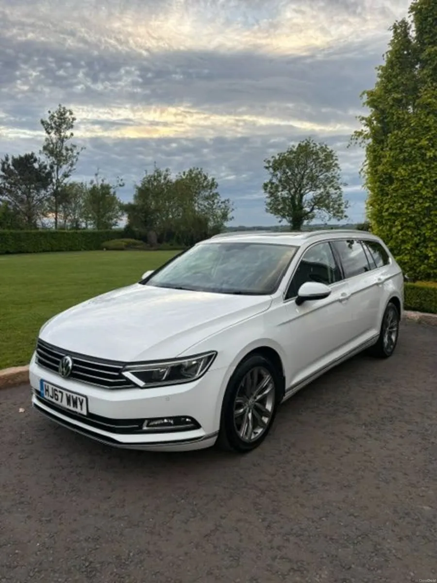 Volkswagen Passat 2017 - Image 1